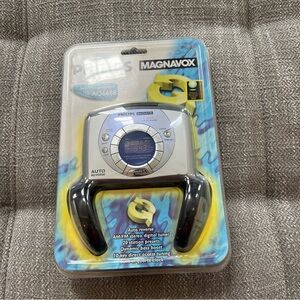 Magnavox AQ6688 Stereo Radio Cassette Player AM/FM Tuner Dynamic Bass Boost New